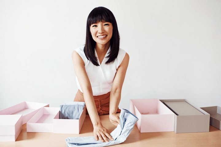 Японка Марі Кондо, авторка книжки «Викинь мотлох із життя! Мистецтво прибирання, яке змінить вас назавжди»