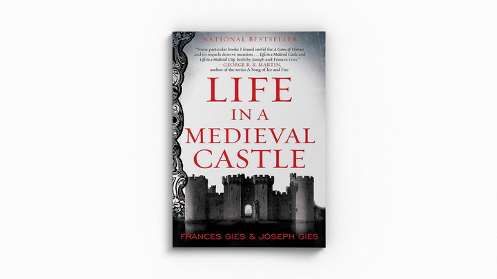 Фото книги Життя у середньовічному замку